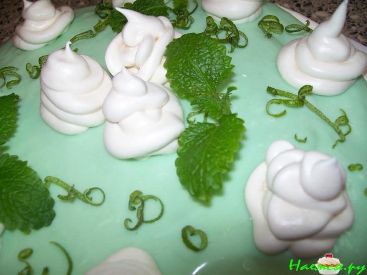 Торт-мороженое с белым шоколадом. Презент для хорошего друга 