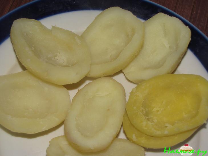 Картофель фаршированный в беконе