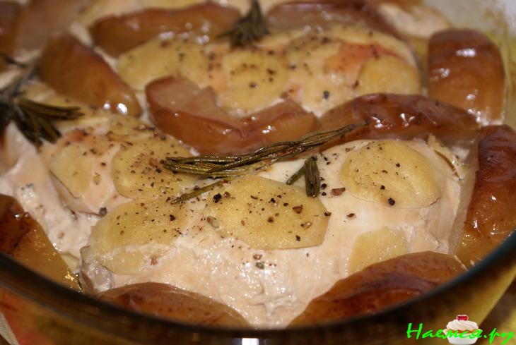 Курица с яблоками и имбирем