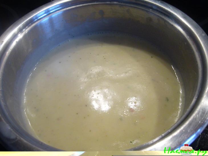 Морской коктейль со шпинатом под соусом бешамель