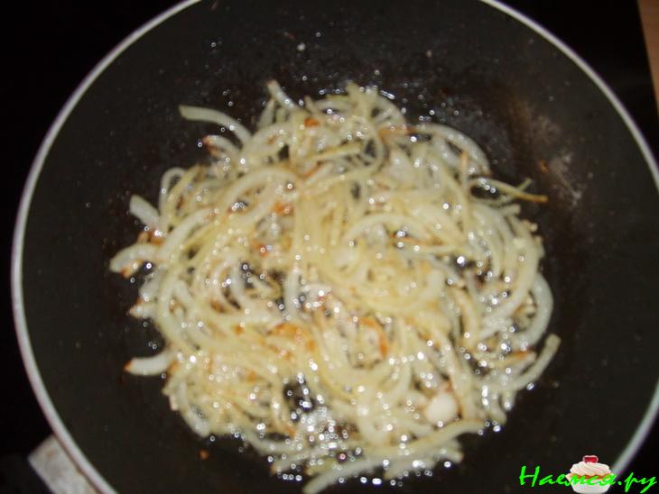 Морская капуста с морепродуктами и корейской морковью