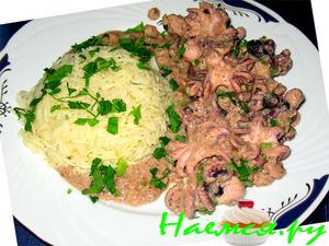 Беби-осьминоги под соусом из грецких орехов