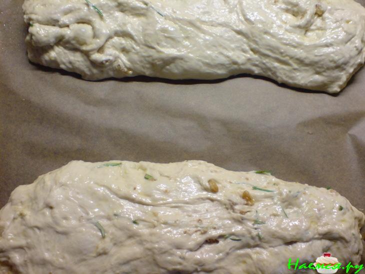 Фокачча с грецкими орехами и розмарином