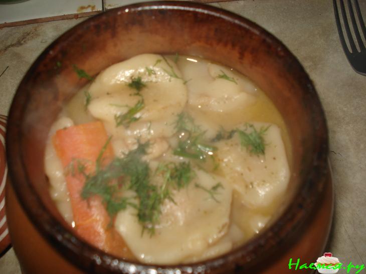 Пельмени в бульоне