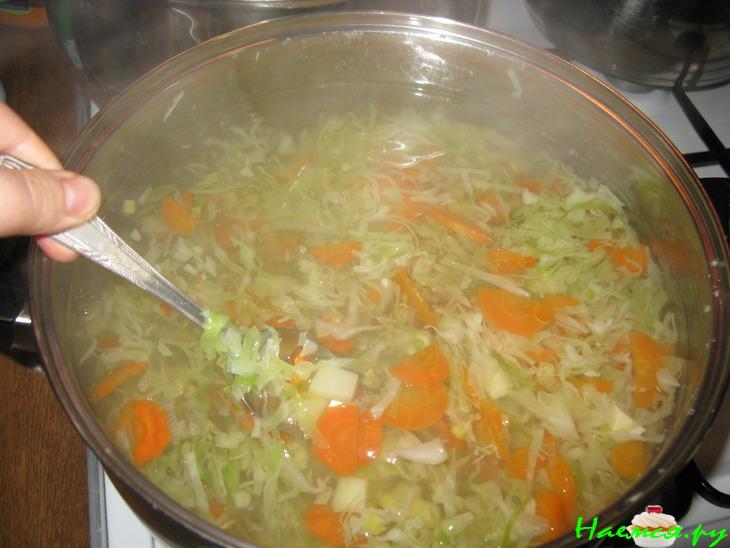 "Молодой" борщ с свекольной ботвой