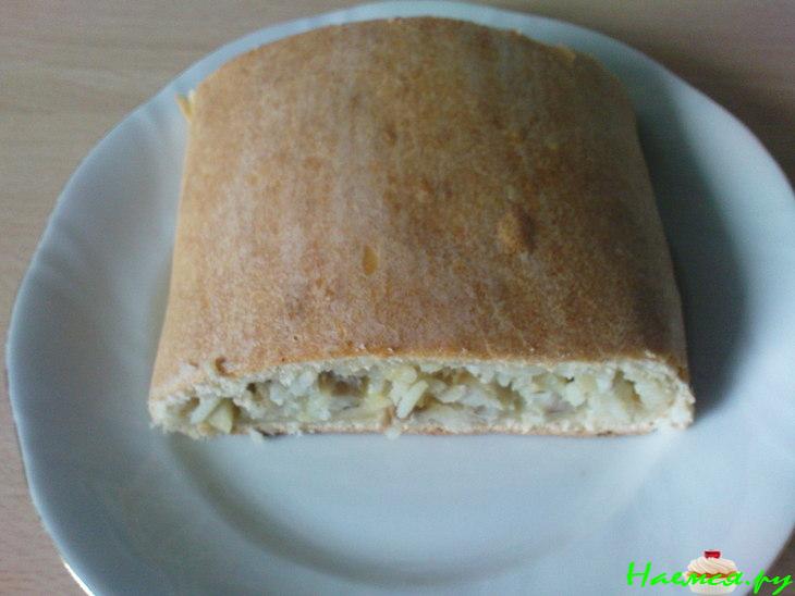 Пирог рыбный с рисом и луком