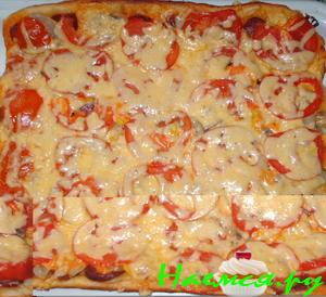 Пицца с колбаской