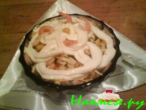 Пикантный салат из креветок и кукурузы Пикантный салат из креветок и кукурузы