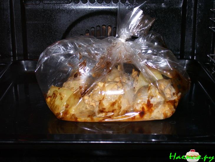 Куриные бедрышки, фаршированные яблочком