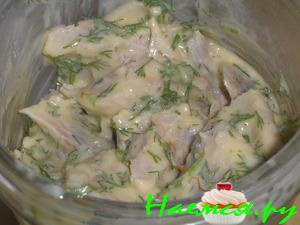 Селедочка в медово-горчичном соусе