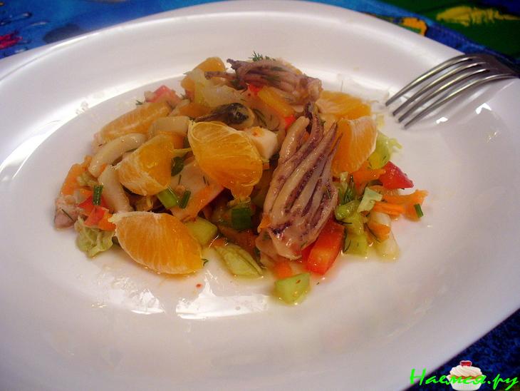 Салат "Дамский каприз" (морской коктейль)