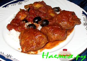 Пикантное мясо индейки с артишоками и оливками