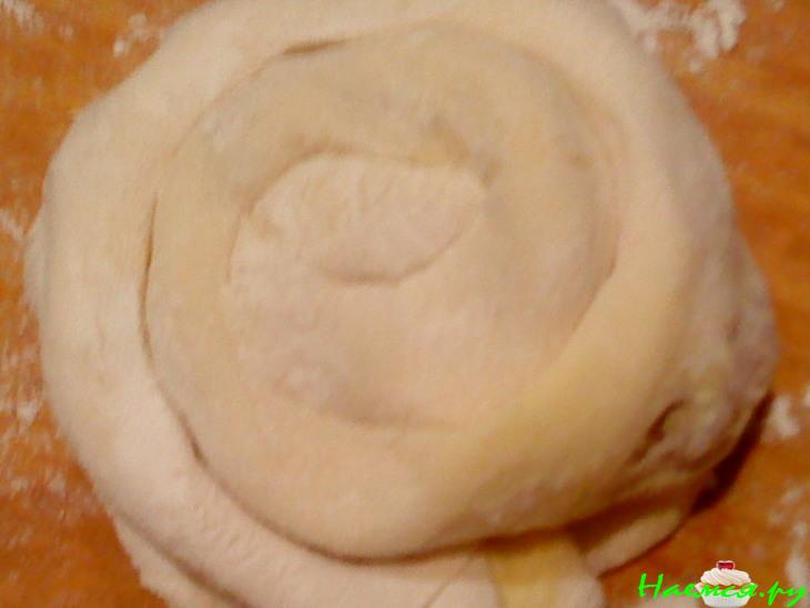 Сладкая лепешка с изюмом