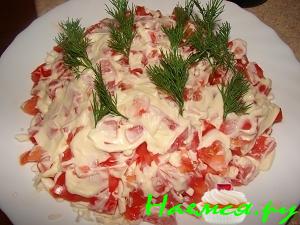 Салатик с помидором и сельдью