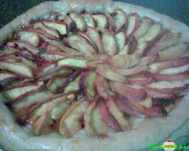 Постный фруктовый пирог из дрожжевого теста (с нектаринами)