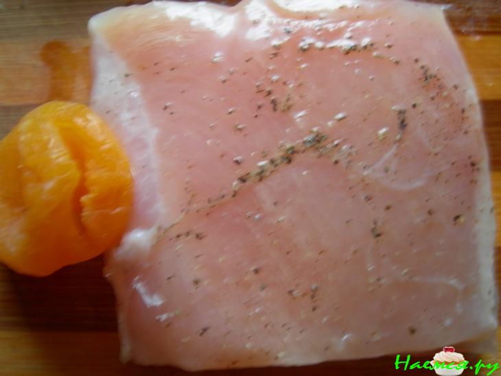 Праздничная куриная закуска с курагой Праздничная куриная закуска с курагой