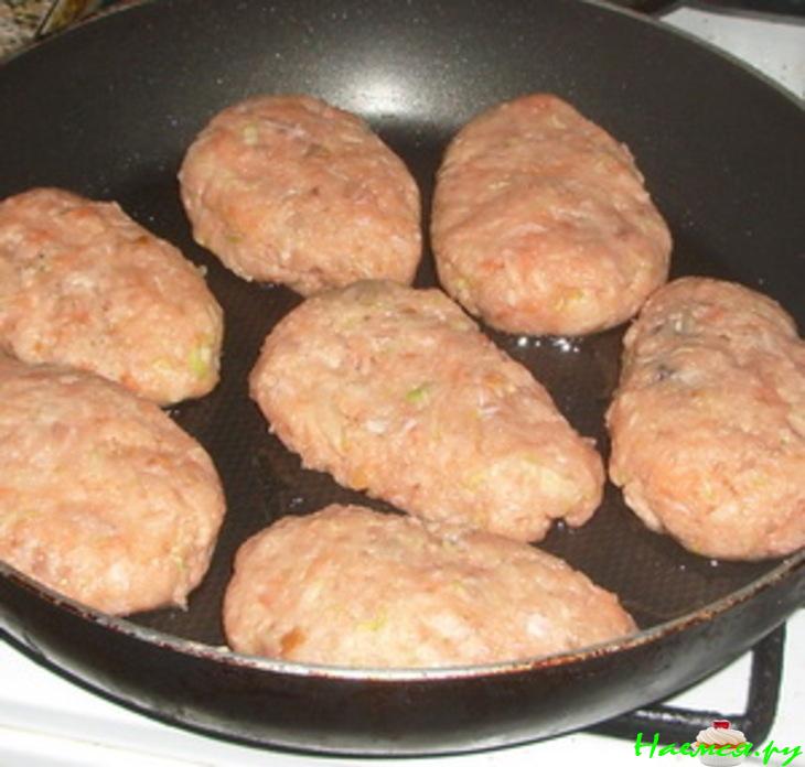 Рыбно-кабачковые зразы с грибами Рыбно-кабачковые зразы с грибами