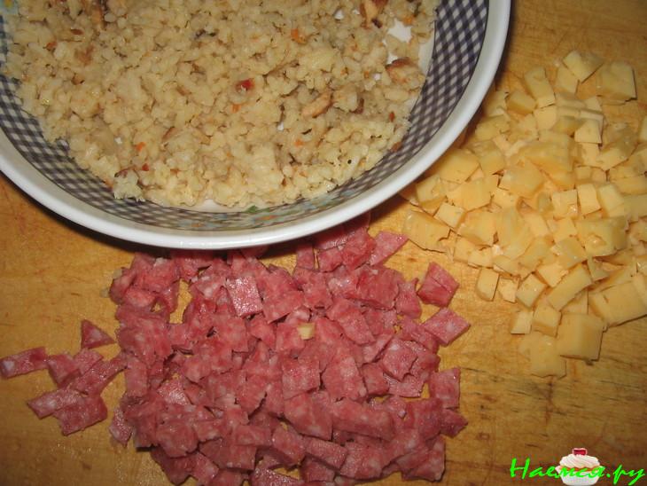 Киш с рисом и салями