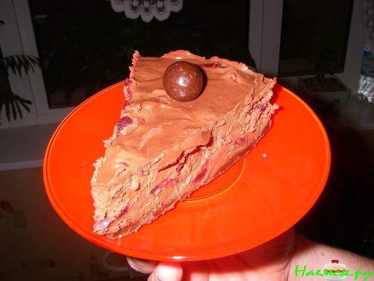 Шоколодный чизкейк с вишней