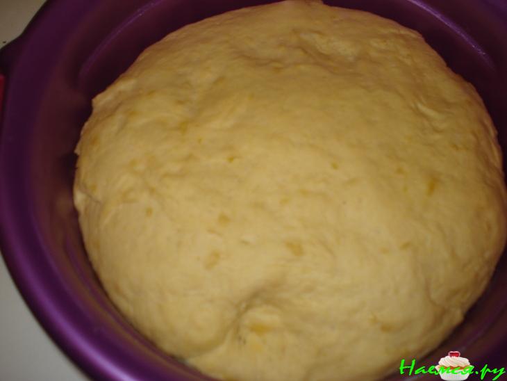 Луковые лепёшки из теста на кефире (без яиц)