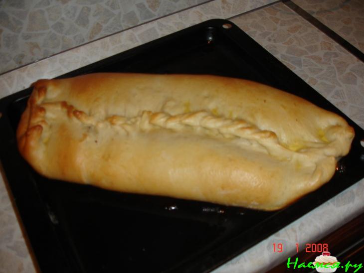 Кулебячка с курицей и маринованными шампиньонами