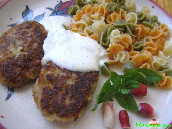 Мясные котлеты с капустой