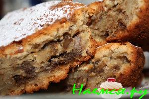 Сливочный пирог с орехами и халвой