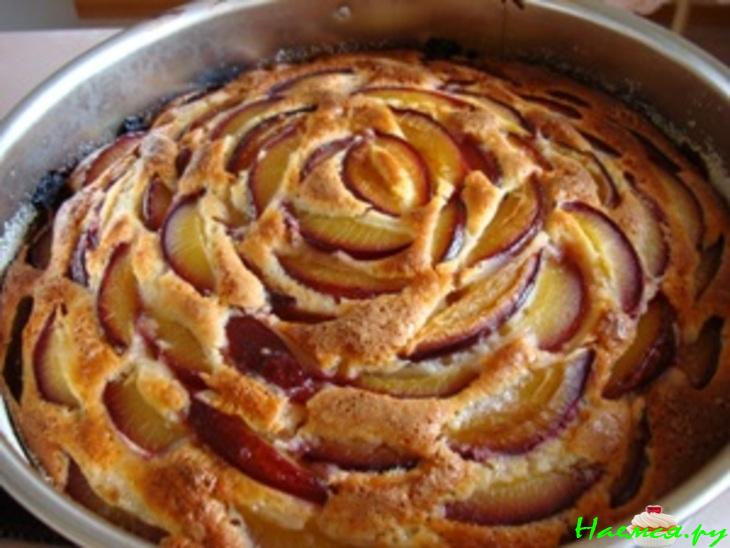 Сырно-сливовый пирог