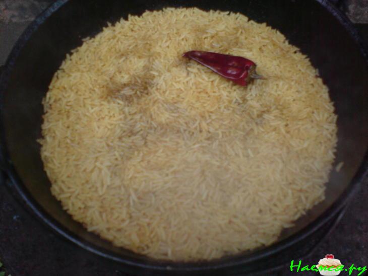 Плов с говядиной и зарой