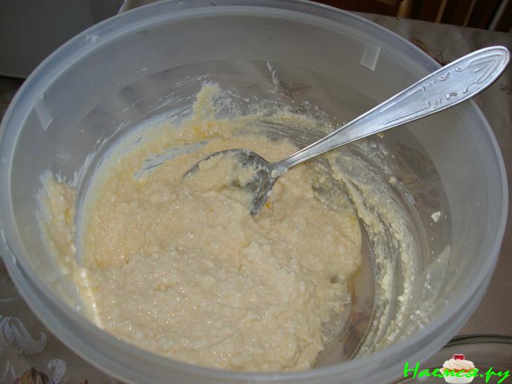 Творожный пирог с айвой и грушей