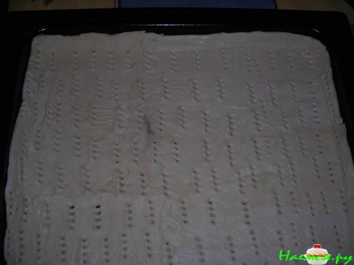 Сливовый пирог из дрожжевого теста