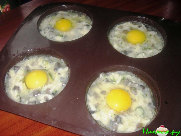 Грибное суфле с цуккини и перепелиными яйцами Грибное суфле с цуккини и перепелиными яйцами