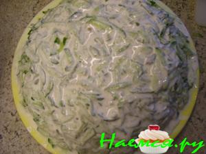 Салатик с грибами и плавленным сырком