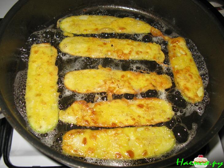 Кабачковые рулетики с творожно - сырковой массой