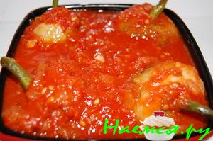 Перец жареный под томатным соусом