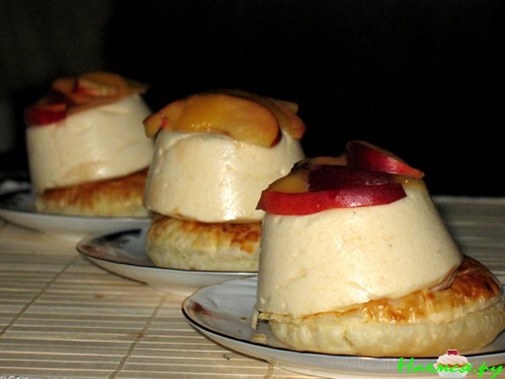 Персиково-сливочное пирожное Персиково-сливочное пирожное