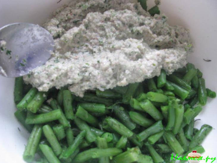 Стручковая фасоль с орехами