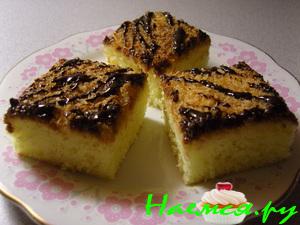 Пирог с кокосом и шоколадом