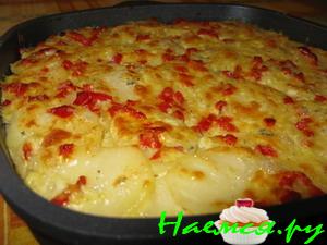 Картофель "Дофин" с двумя видами сыра и паприкой