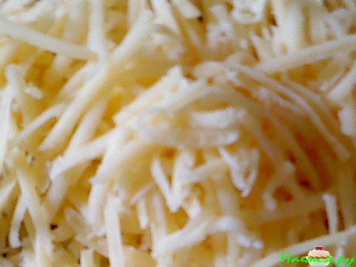 Рулетик с колбасой