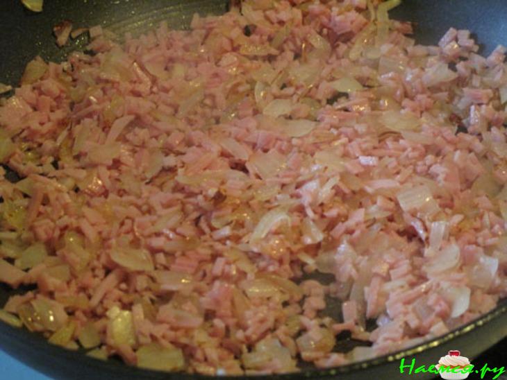 Печеная картошка с ветчиной, сыром и луком (очень просто и невероятно вкусно)