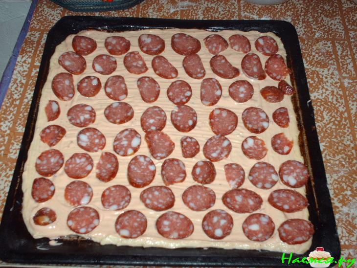 Пицца с колбаской