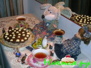 Тыквенный торт с сырным кремом, орехами и шоколадом