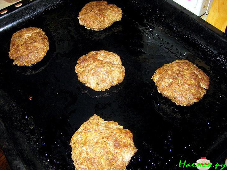 Котлеты в шапочках