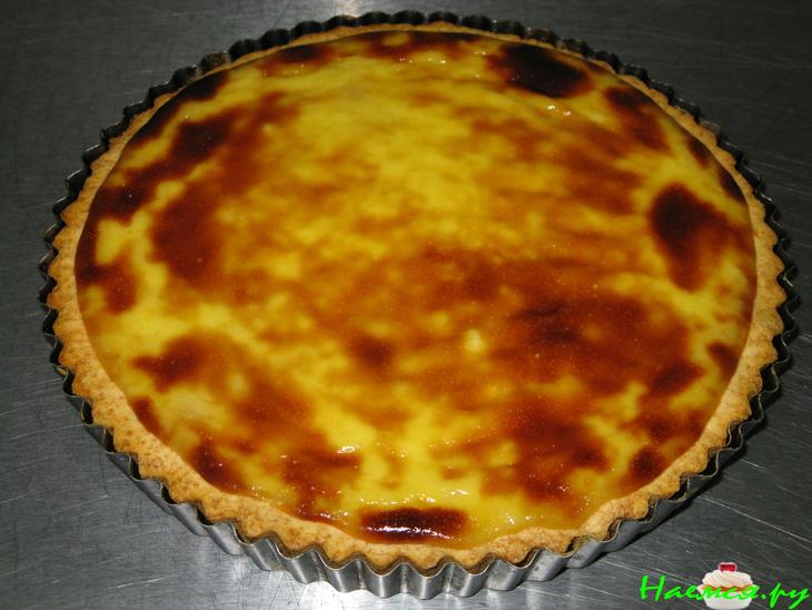 Пай вишневый со сливочной заливкой