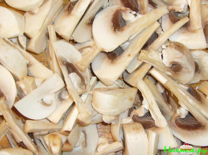 Капуста жареная с грибами