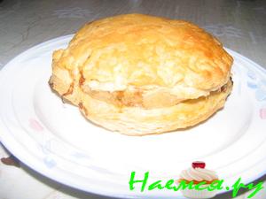 Свинина в слоеном тесте