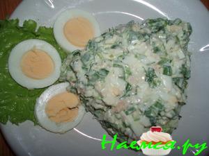 Салат с копченым лещем