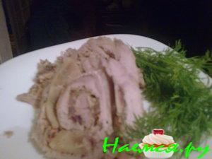 Рулет из свинины с сельдереем