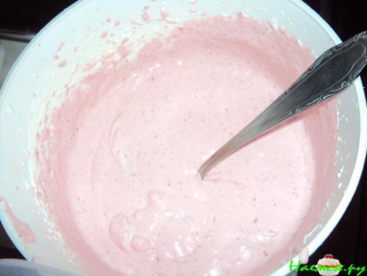 Клубничный торт с лимонным сюрпризом к женскому празднику